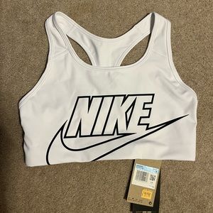 NEW - Women’s Nike Sports Bra - Size Medium